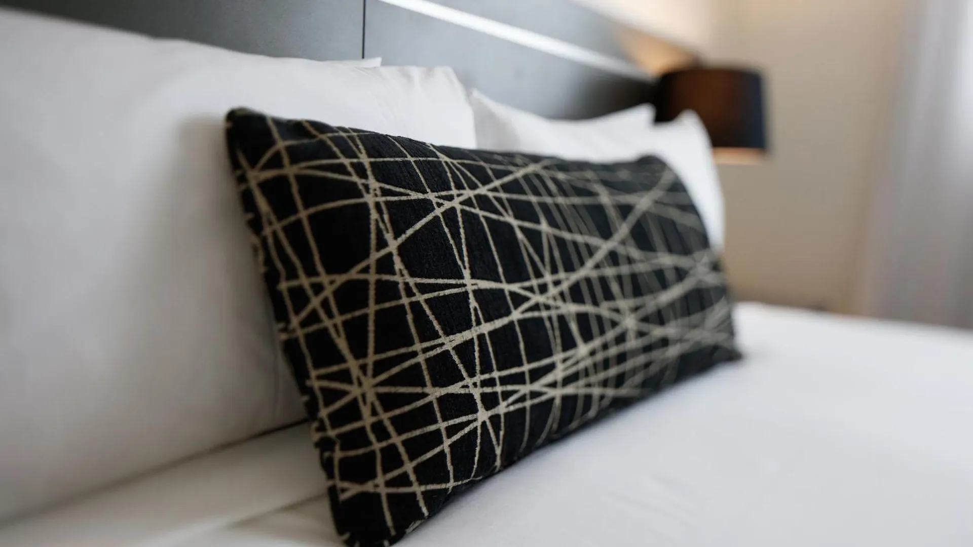 Central Kensington Apartments Aparthotel